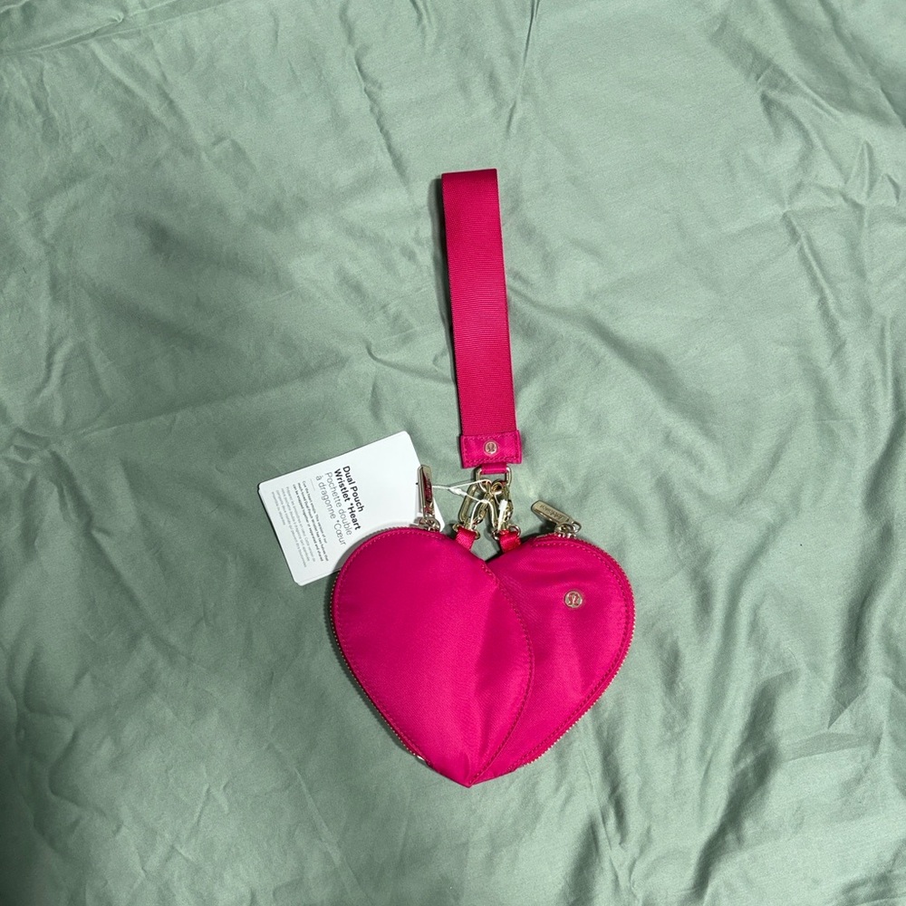 Lululemon dual pouch wristlet heart